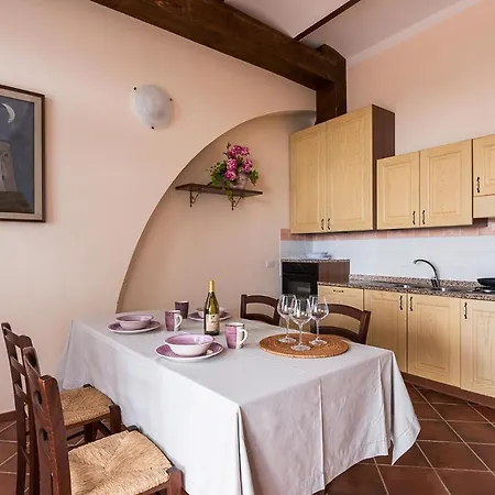 Tenuta Di Valmora Κατάλυμα σε φάρμα *