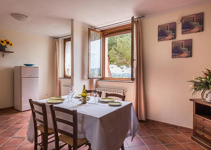 Tenuta Di Valmora Κατάλυμα σε φάρμα *